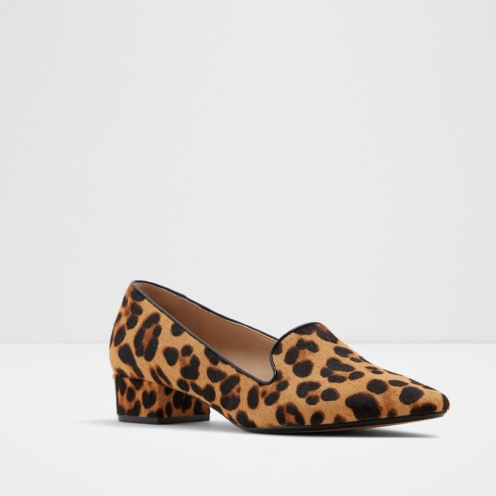 Leopard print shoes ( worn twice)